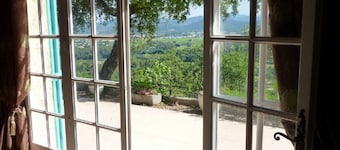 Hillside villa with stunning views, private pool, 3 bedrooms all en-suite