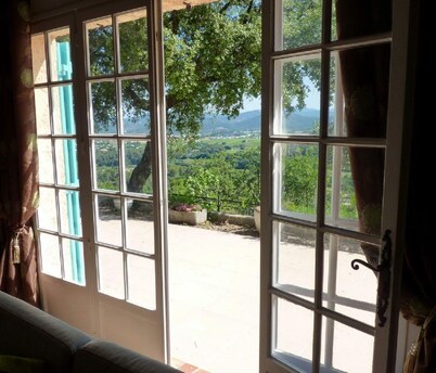 Hillside villa with stunning views, private pool, 3 bedrooms all en-suite