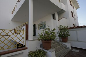 Esterni