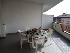 Apartment | Terrace/patio
