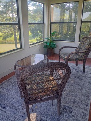 Interior - The Lodge @ Stormy Mountain Ranch Close drive to Emience and surrounding springs (Birch Tree)