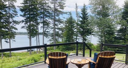 Sparkling and spacious coastal haven with ocean views near Acadia National Park!