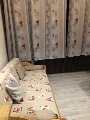 Interior - Studio with mezzanine bedroom located on the slopes (La Bresse)