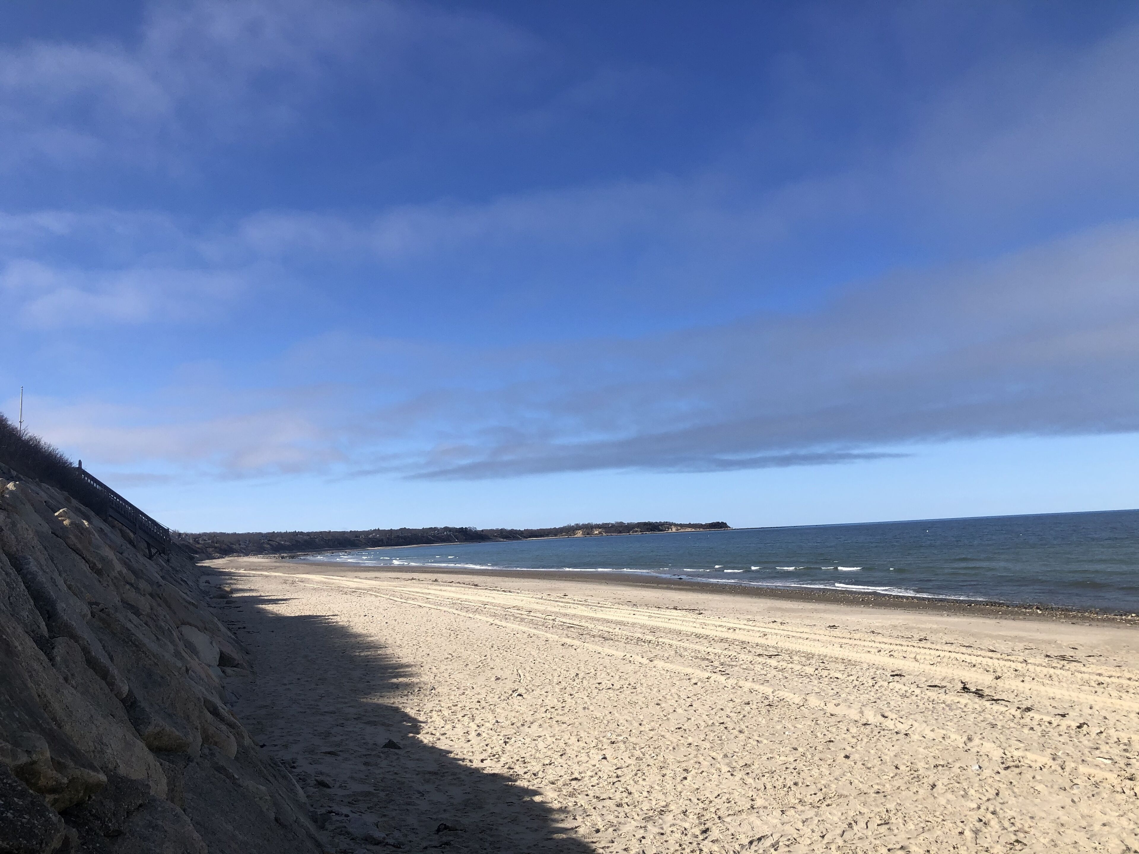 😎BEACH 🏖PARADISE 😎  2 minute walk to Private Pet Friendly Beach. Leashes require