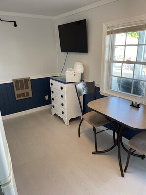 Dining - Seashell Cottages/JK Rentals - Cottage 2, 1 full bed (Old Orchard Beach)