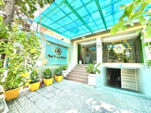 Exterior - Mai Vang Hotel (Ho Chi Minh City)