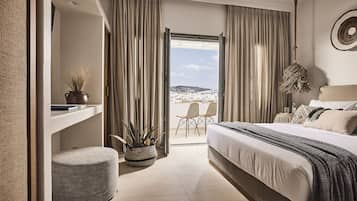 Deluxe Family Suite with Village View | 1 phòng ngủ, bộ đồ giường cao cấp, két bảo mật tại phòng