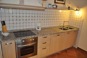 Kühlschrank, Ofen, Herdplatte, Geschirrspüler