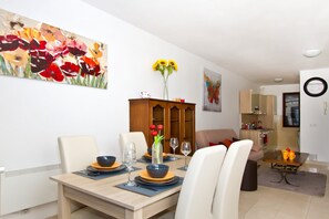 Apartment, Mehrere Betten | Eigene Küche | Kühlschrank, Ofen, Herdplatte, Wasserkocher