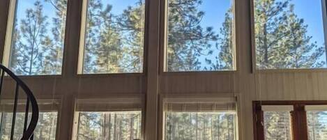 Télévision, cheminée