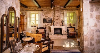 Jianni's Villa - Stone Villa in the Greenery!!