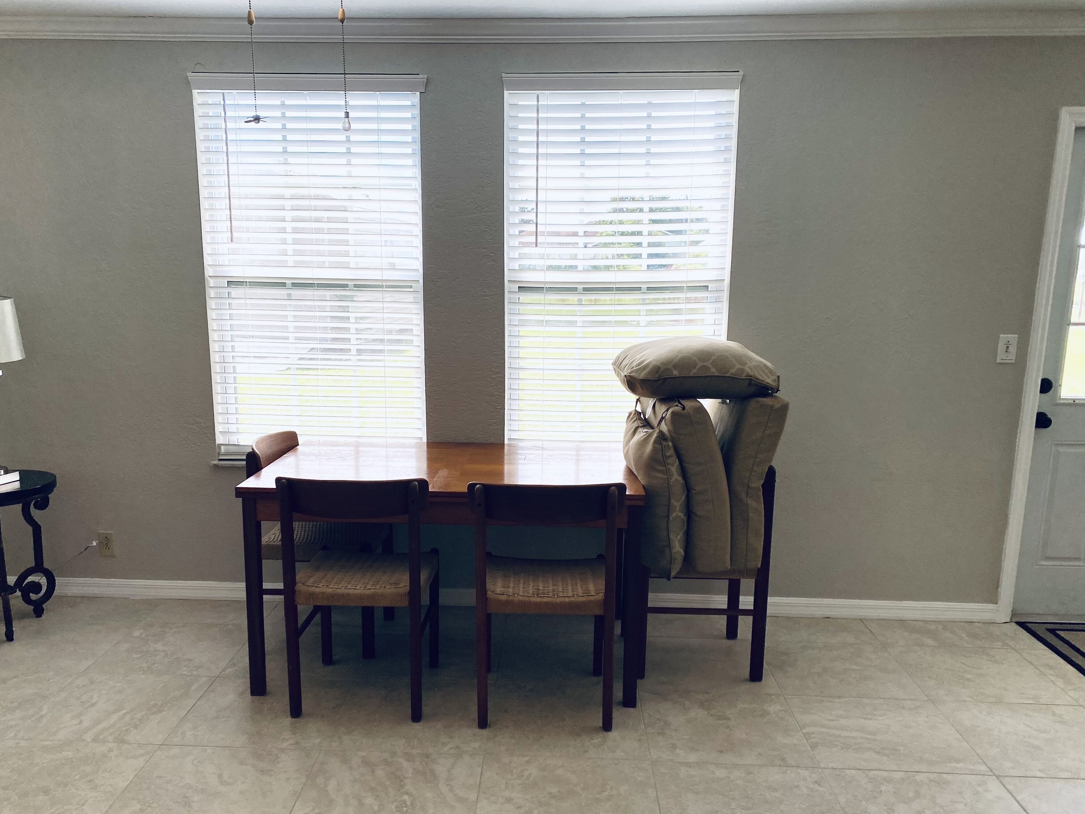 Spacious 3/2 on large canal to beautiful Crooked Lake, great for