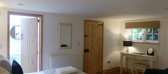 Idyllic rural retreat - Generous ferry discounts available