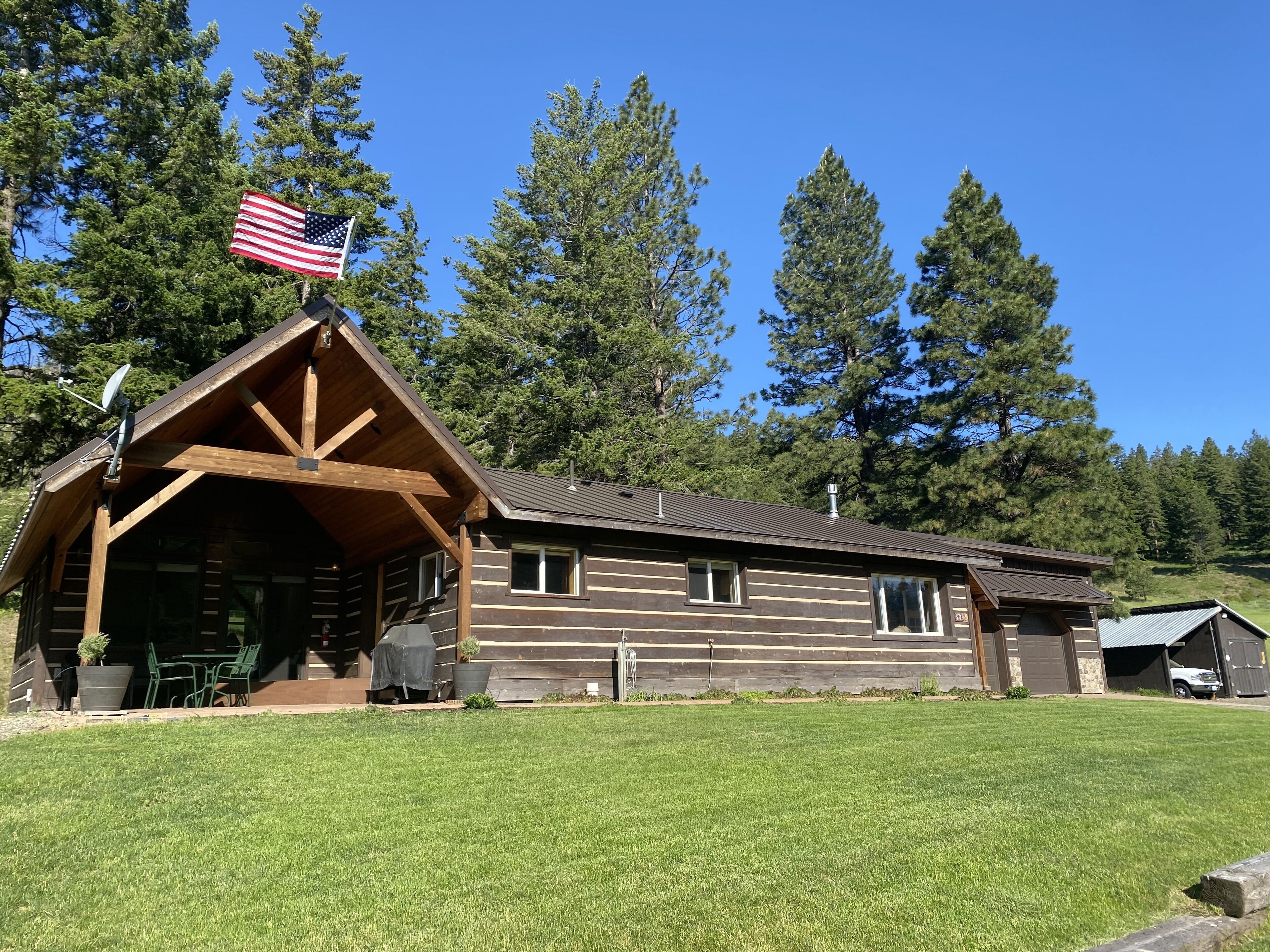 Elk Valley Retreat, Enjoy Nature and the Comforts of Home
