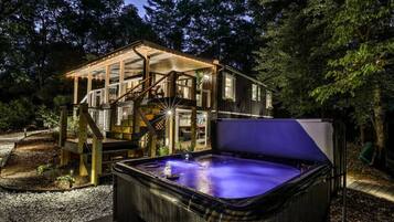 Bain à remous extérieur