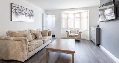 Platform Holderness House