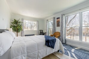 3 Schlafzimmer, Schreibtisch, Bügeleisen/Bügelbrett, Reisekinderbett
