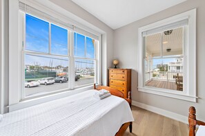 5 habitaciones, tabla de planchar con plancha y wifi 