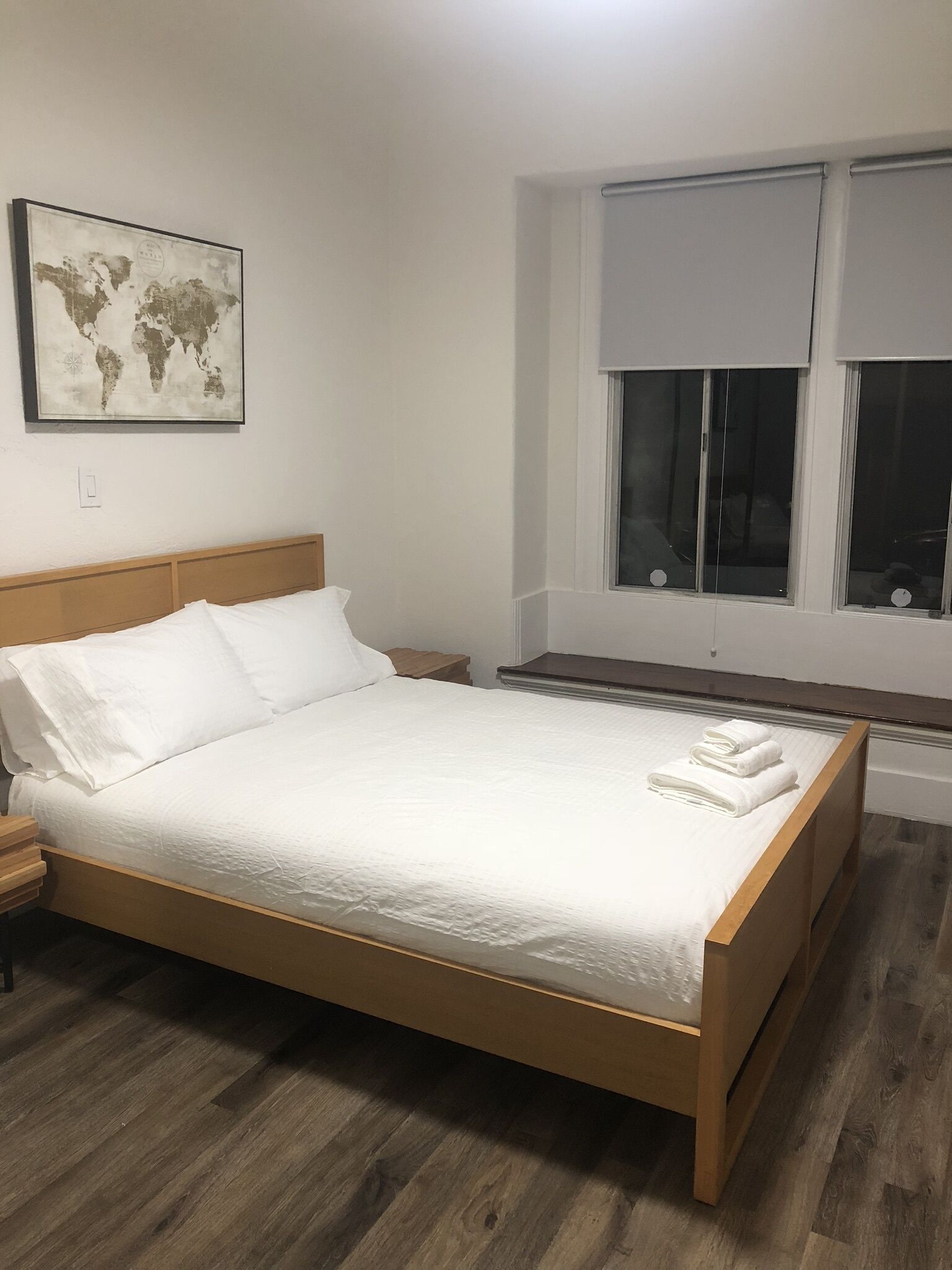 4 bedrooms, desk, iron/ironing board, free WiFi