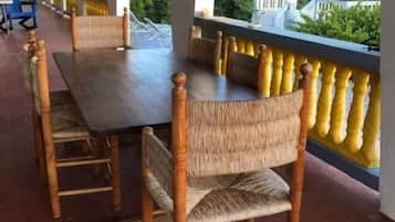 Outdoor dining