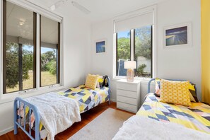 5 chambres, fer et planche à repasser, Wi-Fi, draps fournis