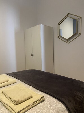 1 bedroom, iron/ironing board, free WiFi, bed sheets - Galerias Apart 1 (Porto)