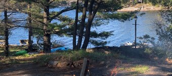A fishing and swimming dream! 2 Bedroom Island Cottage Retreat on Georgian Bay