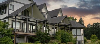 The Setting Inn Willamette Valley