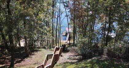 Smith Lake House, Snowbird House, holds 16, Dock & Boat Slip, Cullman County