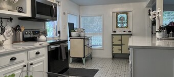 Historical Hidden Gem is located a few minutes from Downtown & the Beaches. 