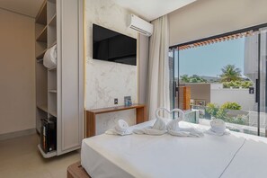 Superior Double Room, 1 Queen Bed, Private Pool | Memory-foam beds, minibar, blackout curtains, soundproofing - Pousada Villas Bonito (Bonito)
