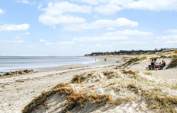 Tæt på stranden, fiskeri