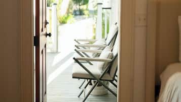 8 bedrooms, iron/ironing board, free WiFi, bed sheets