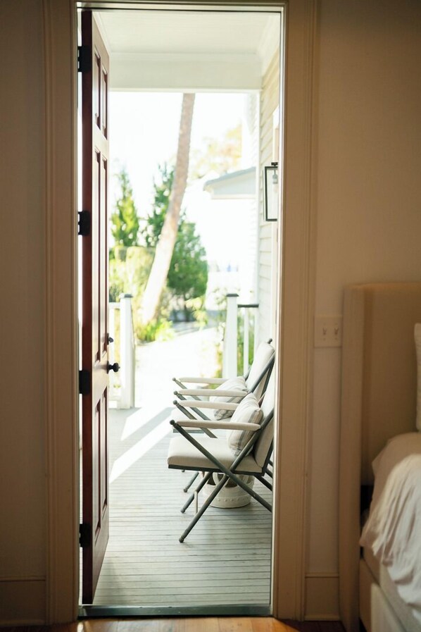 8 bedrooms, iron/ironing board, free WiFi, bed sheets