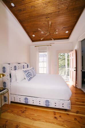 8 habitaciones, tabla de planchar con plancha y wifi gratis 