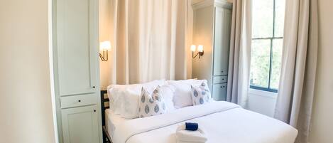 5 Schlafzimmer, Bügeleisen/Bügelbrett, kostenloses WLAN, Bettwäsche