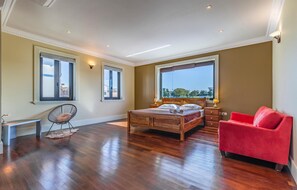4 slaapkamers, reisbedje, gratis wifi, beddengoed