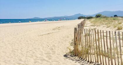 🌺 Studio sur plage avec piscine & balcon vue mer 🌺