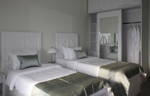 7 bedrooms, travel crib, free WiFi, bed sheets