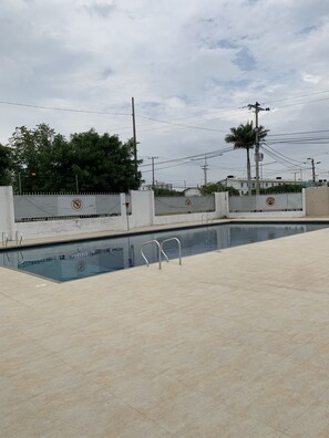 Outdoor pool, a heated pool - Hostal Lucy (Valledupar)