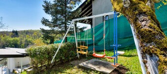 Amazing home in Donji Zvecaj with WiFi