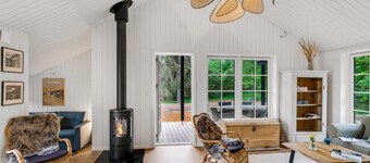 3 bedroom awesome home in Tisvildeleje