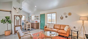 Modern Joshua Tree Bungalow with Fire Pit & BBQ!