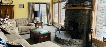 Beautiful Camp with 5 bedrooms, 3 bathrooms and direct trail access