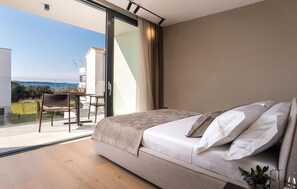 5 soverom, safe på rommet, reiseseng for barn og wi-fi (inkludert)