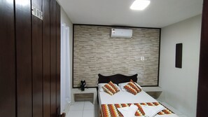 Cortinas blackout, sistema de insonorización y wifi gratis 