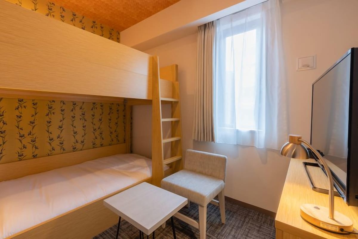 Twin Room with Bunk Bed