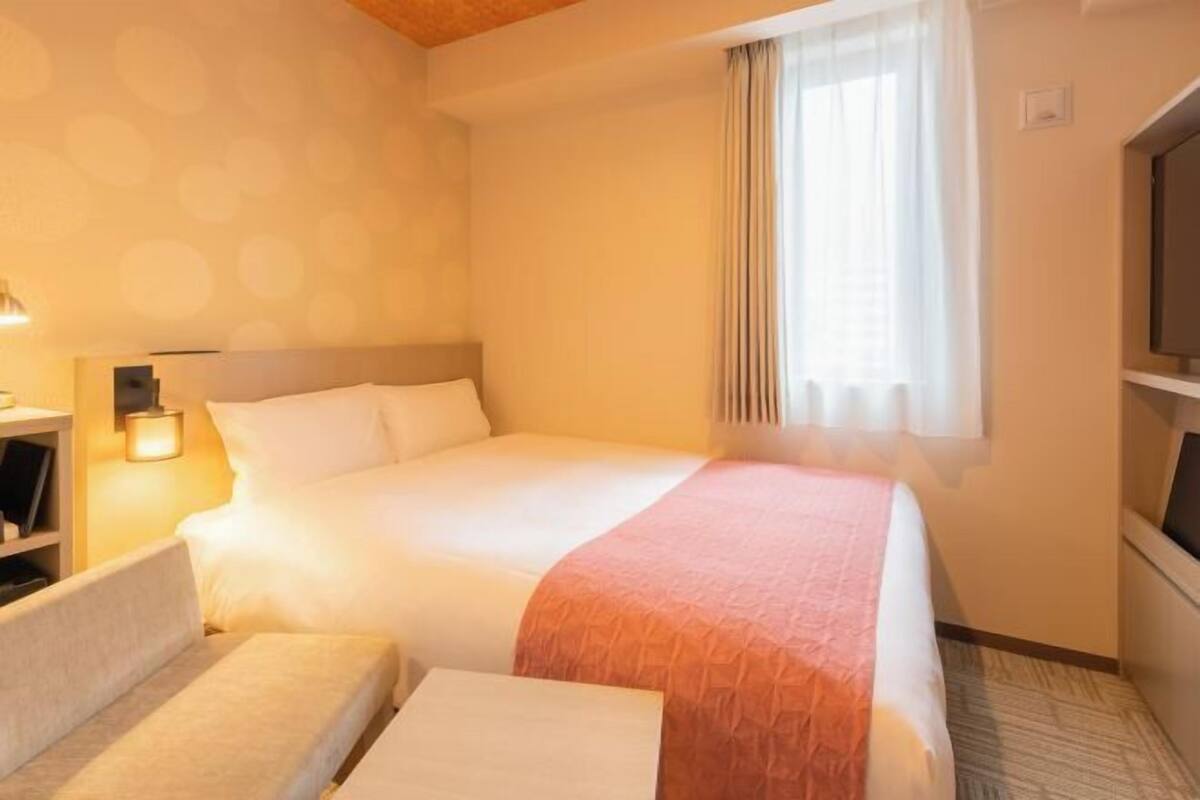 Insonorización, wifi gratis y ropa de cama