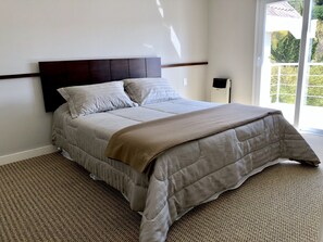 6 bedrooms, iron/ironing board, free WiFi, bed sheets