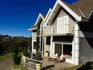 Exterior - Wonderful house in Campos do Jordão  (SP)